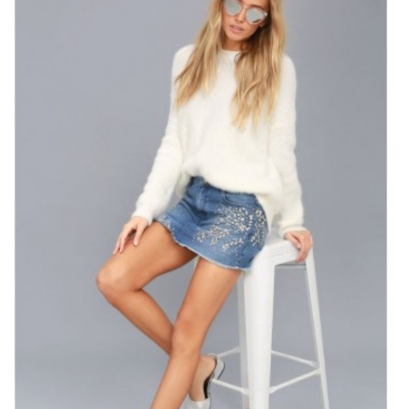 🍒NWT🍒 FREE PEOPLE EMBELLISHED DENIM MINI - Picture 4 of 6